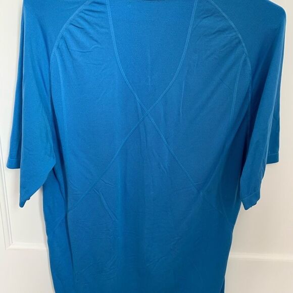 Blue Champion Athletic Tee Medium - Picture 4 of 4